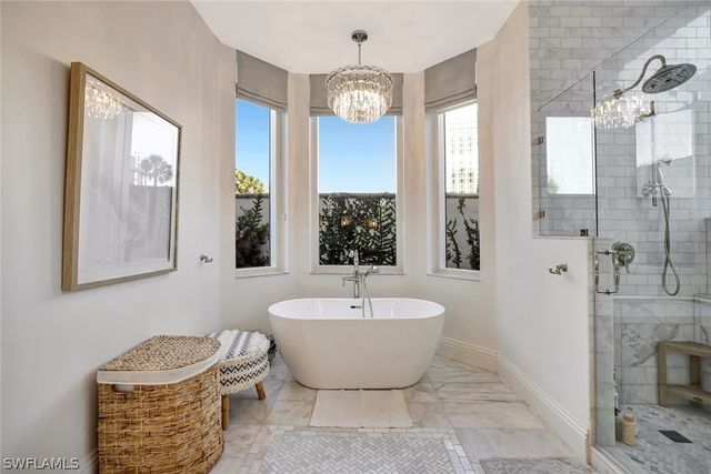 6849 Grenadier BLVD 105, Naples, FL 34108