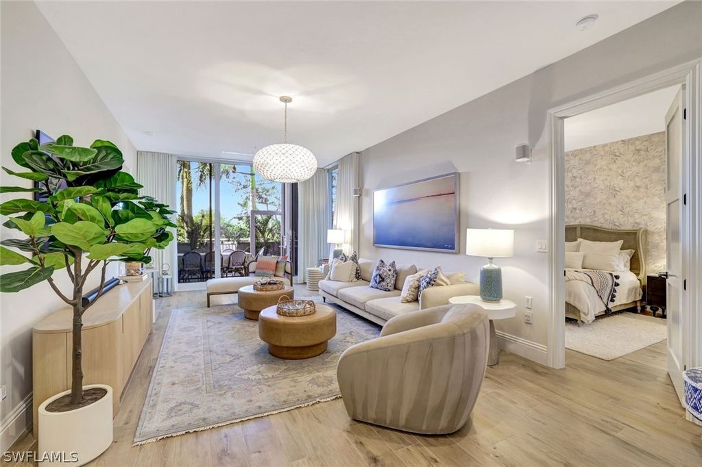 6849 Grenadier BLVD 105, Naples, FL 34108