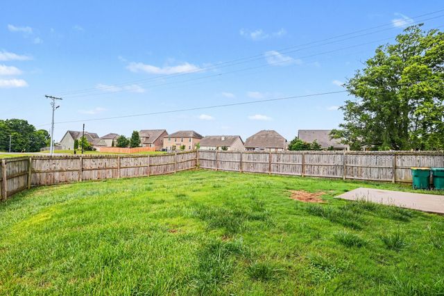 5000 Kendrick Dr, Spring Hill, TN 37174