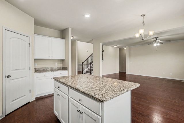 5000 Kendrick Dr, Spring Hill, TN 37174