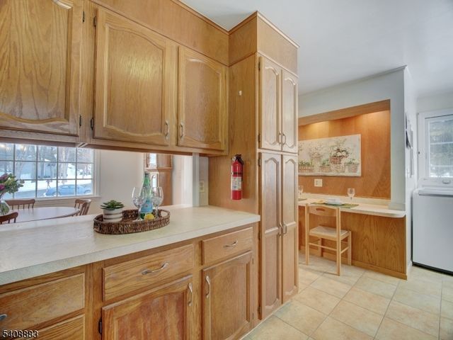 55 Watnong Dr, Morris Plains Boro, NJ 07950