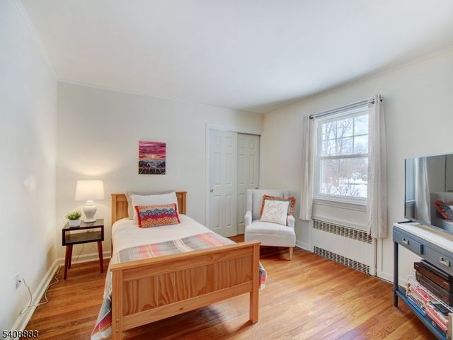 55 Watnong Dr, Morris Plains Boro, NJ 07950