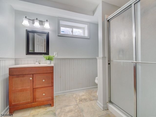 55 Watnong Dr, Morris Plains Boro, NJ 07950