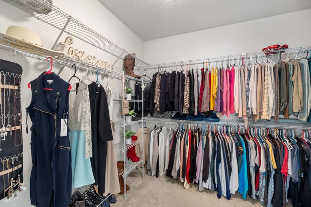 3910 Wildwood Court, Waukee, IA 50263