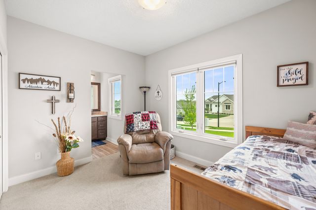 3910 Wildwood Court, Waukee, IA 50263
