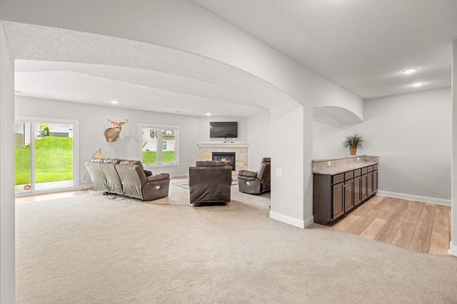 3910 Wildwood Court, Waukee, IA 50263