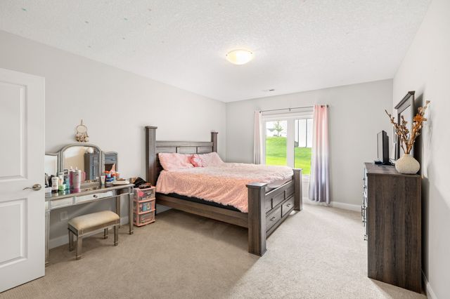 3910 Wildwood Court, Waukee, IA 50263