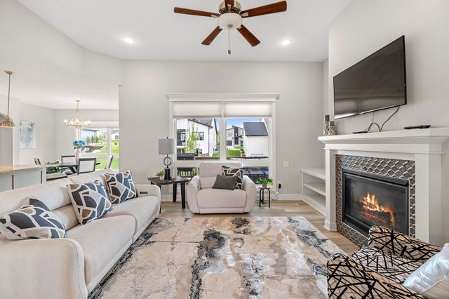 3910 Wildwood Court, Waukee, IA 50263