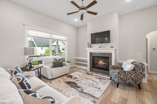 3910 Wildwood Court, Waukee, IA 50263