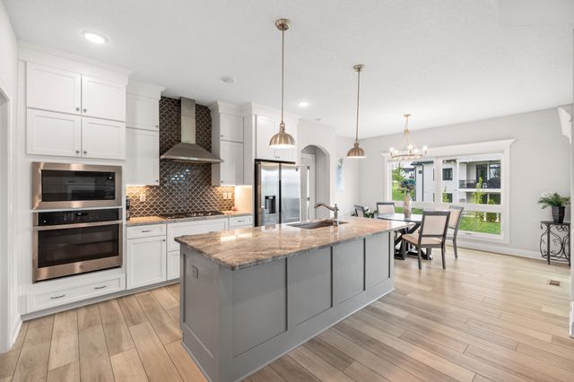 3910 Wildwood Court, Waukee, IA 50263