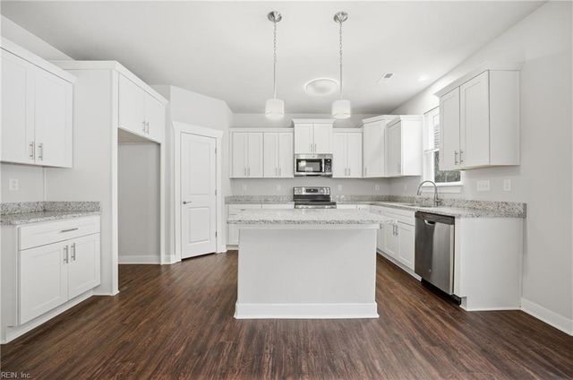 2029 Shipyard RD, Chesapeake, VA 23323