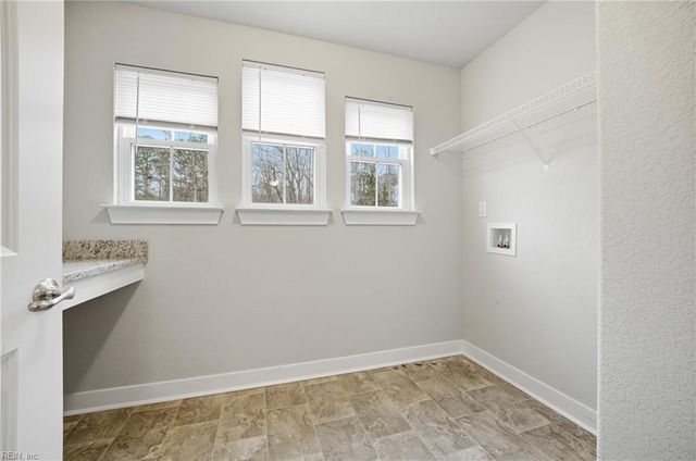 2029 Shipyard RD, Chesapeake, VA 23323