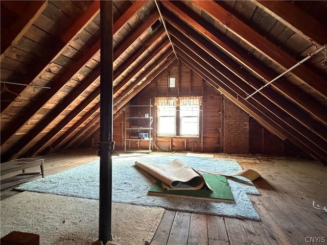 1317 Northcliffe Road, Syracuse, NY 13206