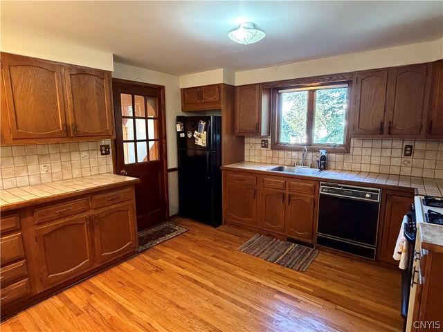 1317 Northcliffe Road, Syracuse, NY 13206