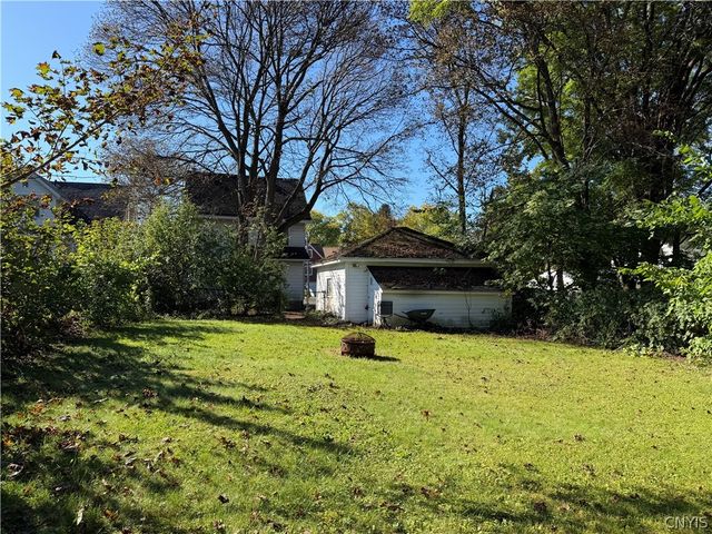 1317 Northcliffe Road, Syracuse, NY 13206