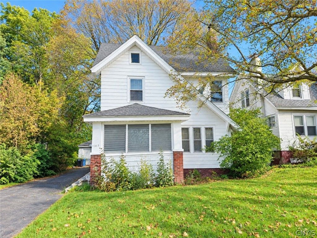 1317 Northcliffe Road, Syracuse, NY 13206