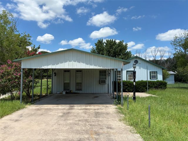 328 Creekview Meadows Drive, Springtown, TX 76082
