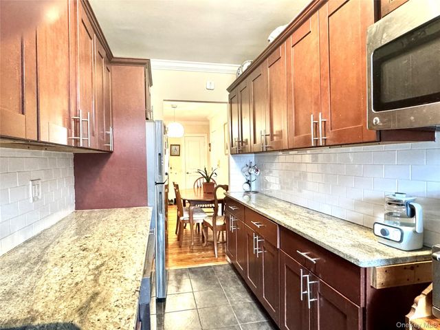 150-25 72ND Road 4C, Kew Garden Hills, NY 11367