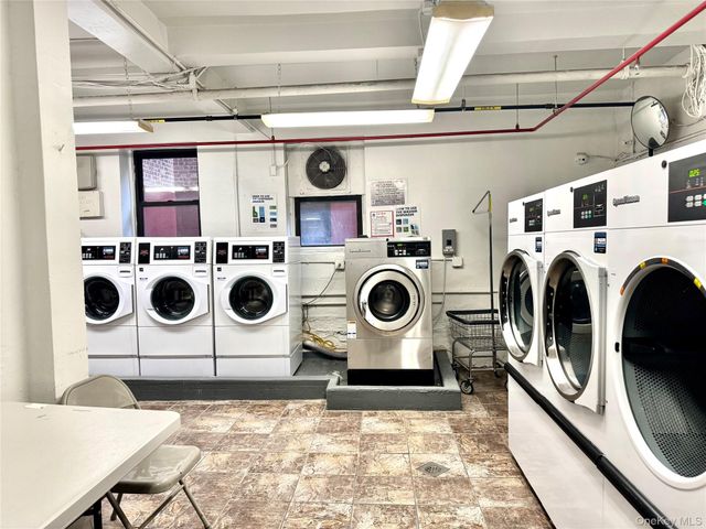 150-25 72ND Road 4C, Kew Garden Hills, NY 11367