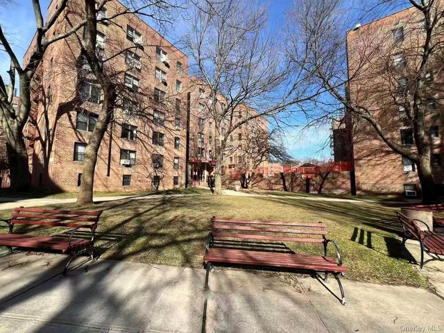 150-25 72ND Road 4C, Kew Garden Hills, NY 11367