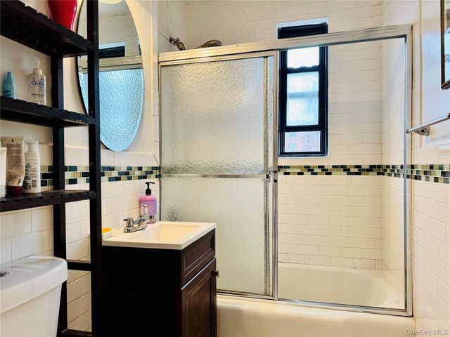 150-25 72ND Road 4C, Kew Garden Hills, NY 11367