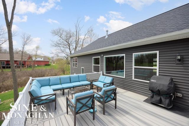 2285 White Hawk Trl Road, Marion Twp, MI 48843