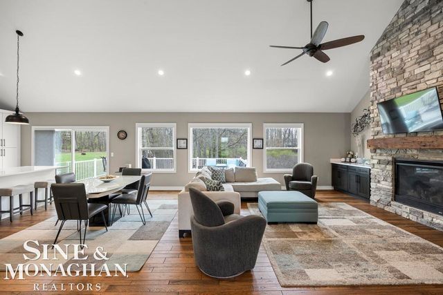 2285 White Hawk Trl Road, Marion Twp, MI 48843