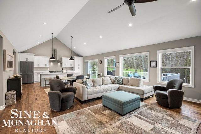 2285 White Hawk Trl Road, Marion Twp, MI 48843