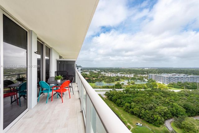 16385 Biscayne Blvd 2304, North Miami Beach, FL 33160