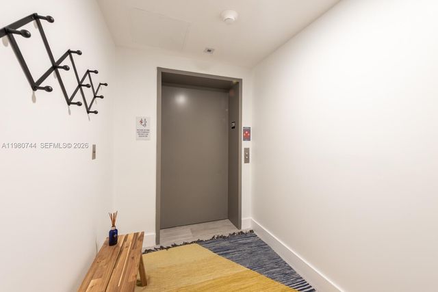 16385 Biscayne Blvd 2304, North Miami Beach, FL 33160