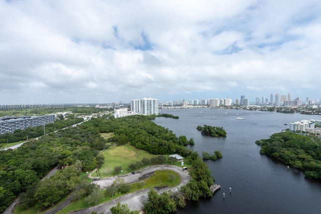 16385 Biscayne Blvd 2304, North Miami Beach, FL 33160