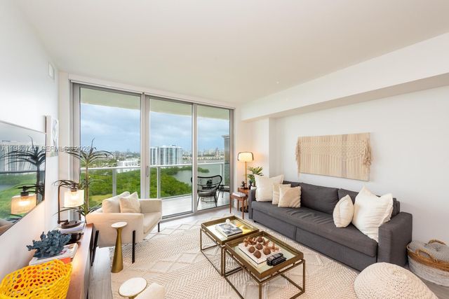 16385 Biscayne Blvd 2304, North Miami Beach, FL 33160