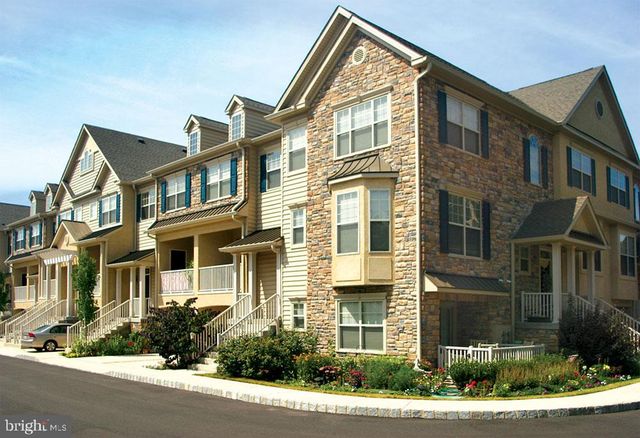 212 VILLAGE WAY, Chalfont, PA 18914