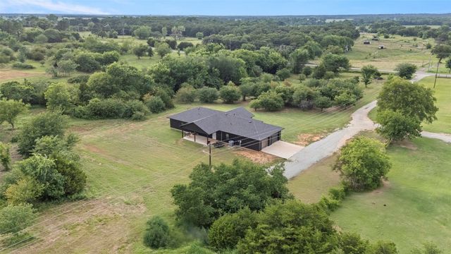 37299 Lake Road, Shawnee, OK 74801