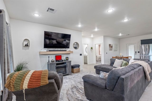 37299 Lake Road, Shawnee, OK 74801