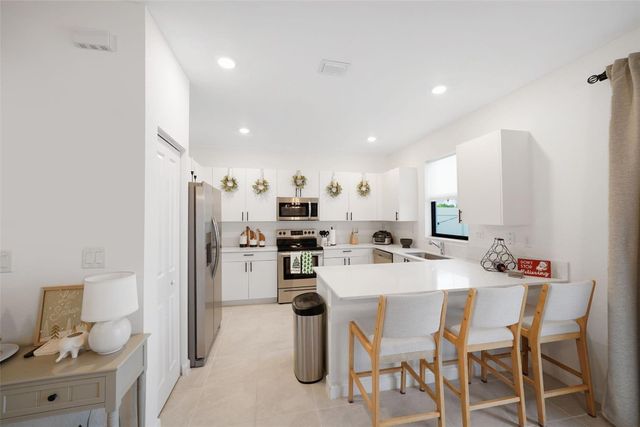 659 NW 204th Street, Miami, FL 33169