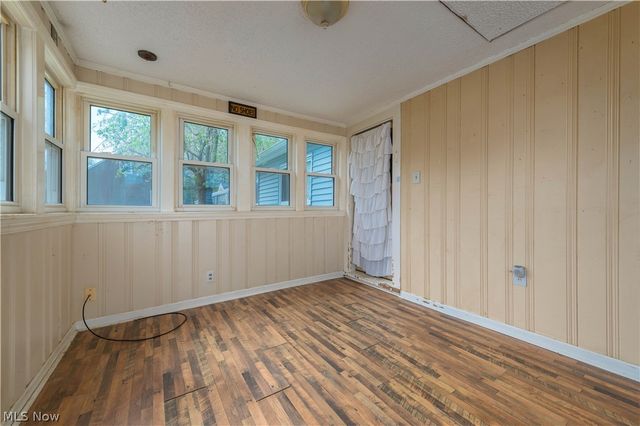 258 Vineyard Road, Avon Lake, OH 44012