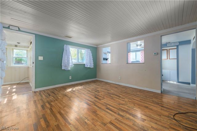 258 Vineyard Road, Avon Lake, OH 44012
