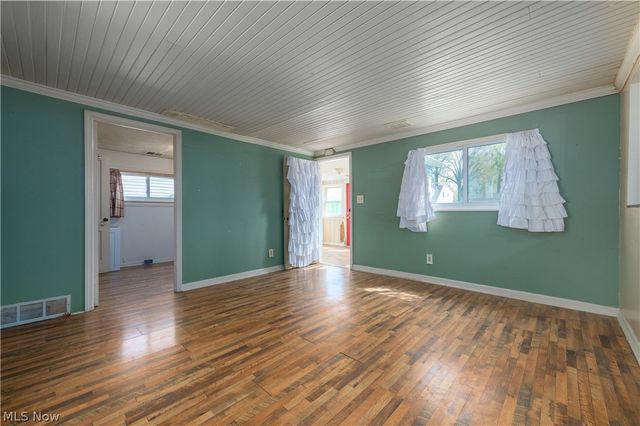 258 Vineyard Road, Avon Lake, OH 44012