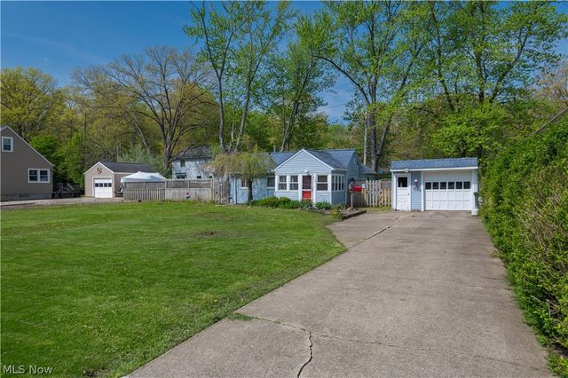 258 Vineyard Road, Avon Lake, OH 44012