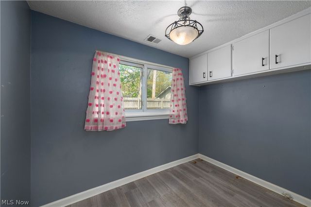 258 Vineyard Road, Avon Lake, OH 44012