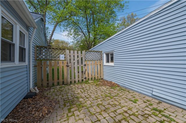 258 Vineyard Road, Avon Lake, OH 44012