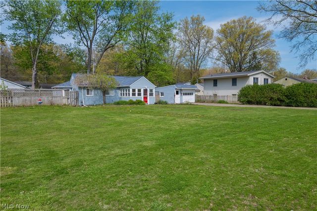 258 Vineyard Road, Avon Lake, OH 44012
