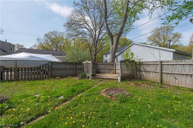 258 Vineyard Road, Avon Lake, OH 44012