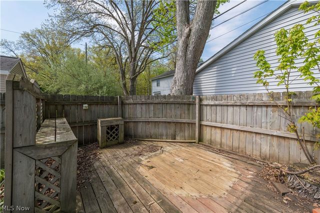 258 Vineyard Road, Avon Lake, OH 44012