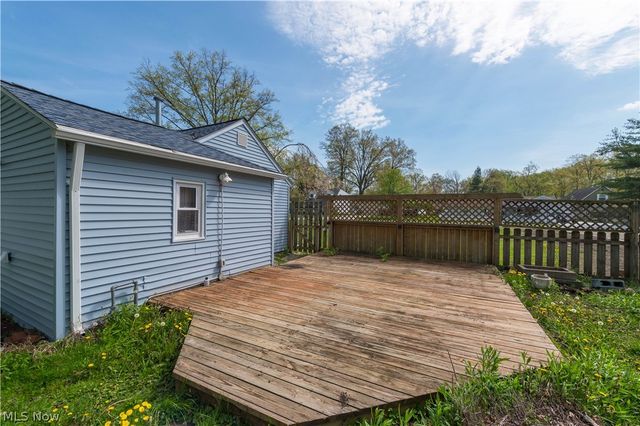 258 Vineyard Road, Avon Lake, OH 44012