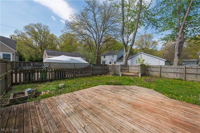 258 Vineyard Road, Avon Lake, OH 44012