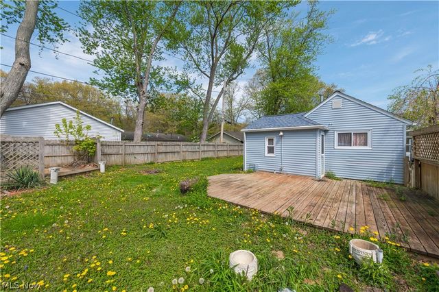 258 Vineyard Road, Avon Lake, OH 44012