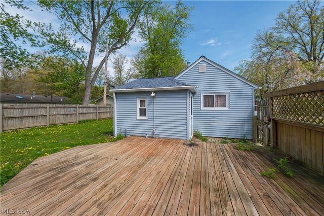 258 Vineyard Road, Avon Lake, OH 44012