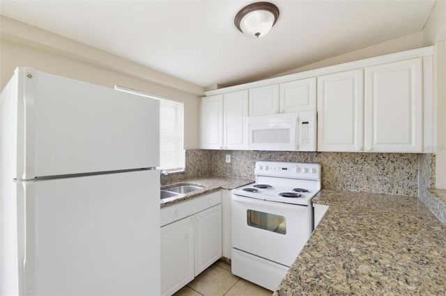 6810 TUTTLE STREET, Tampa, FL 33634